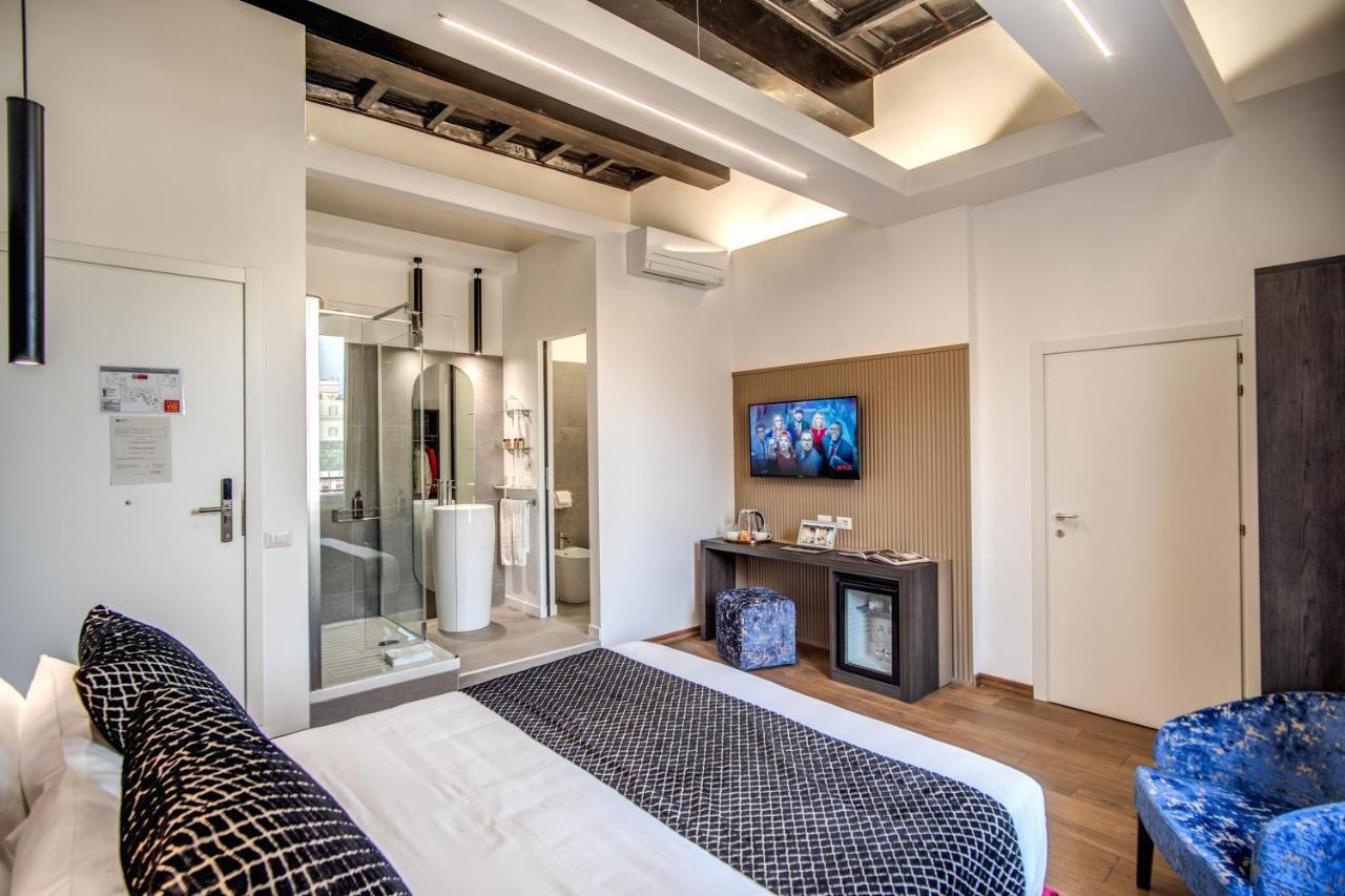 Superior Triple Room with View