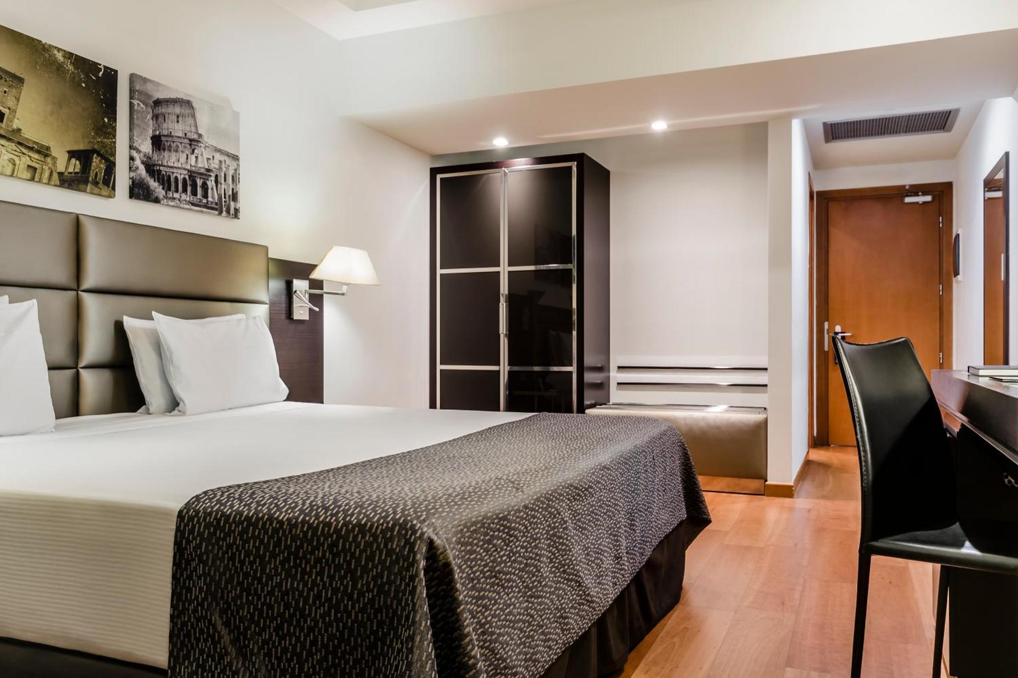 Double or Twin Room with Terrace