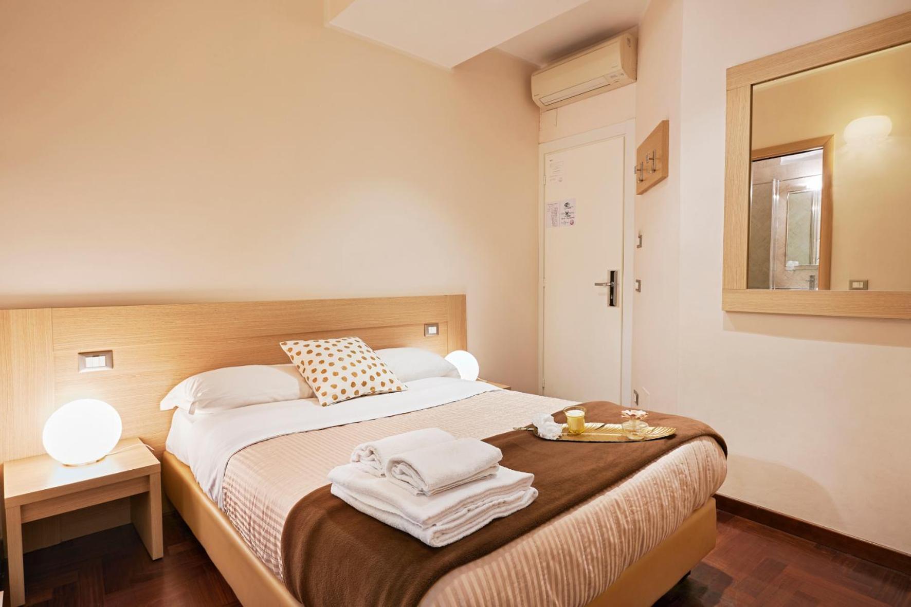 Small Double Room with Private Bathroom,1216159318:JPEG
