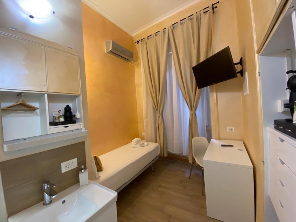 Single Room with Private Bathroom