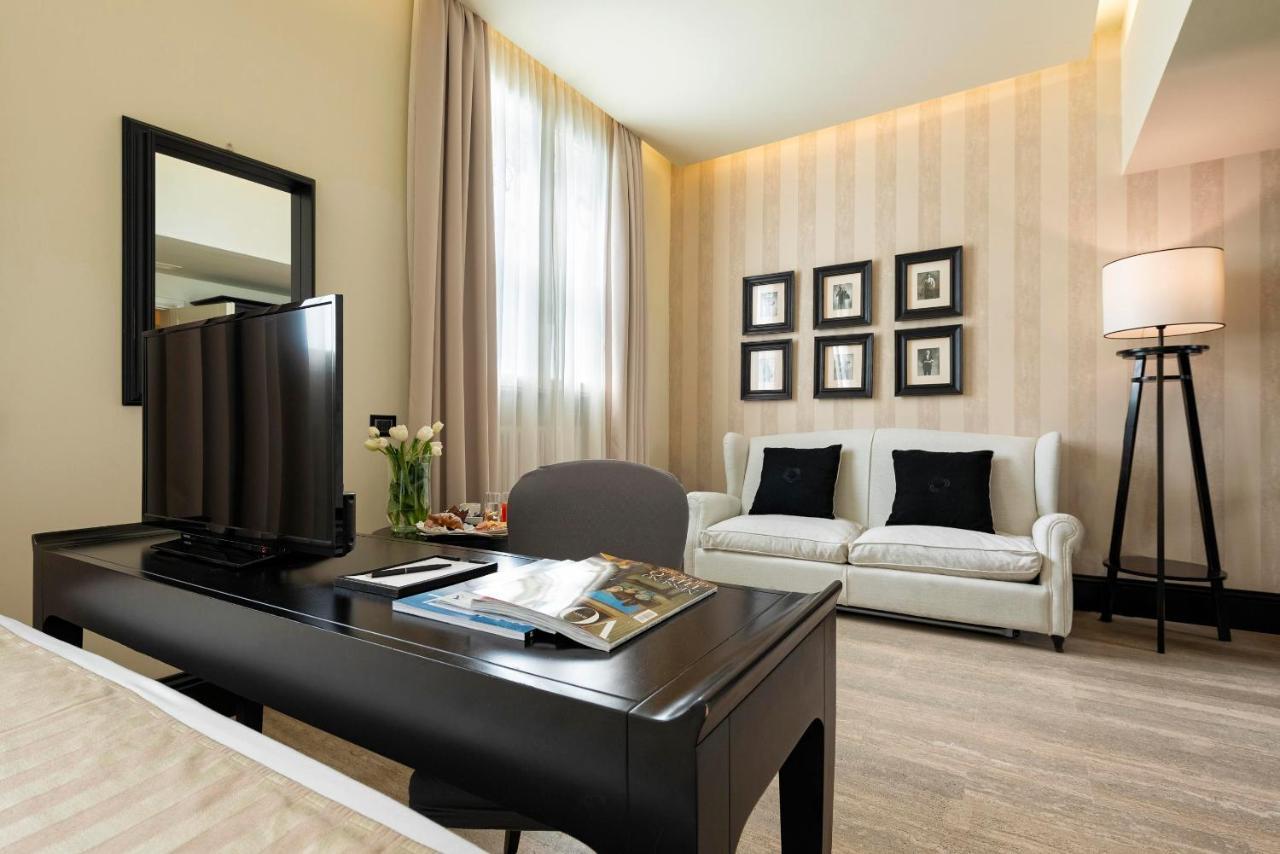 Superior Family Room