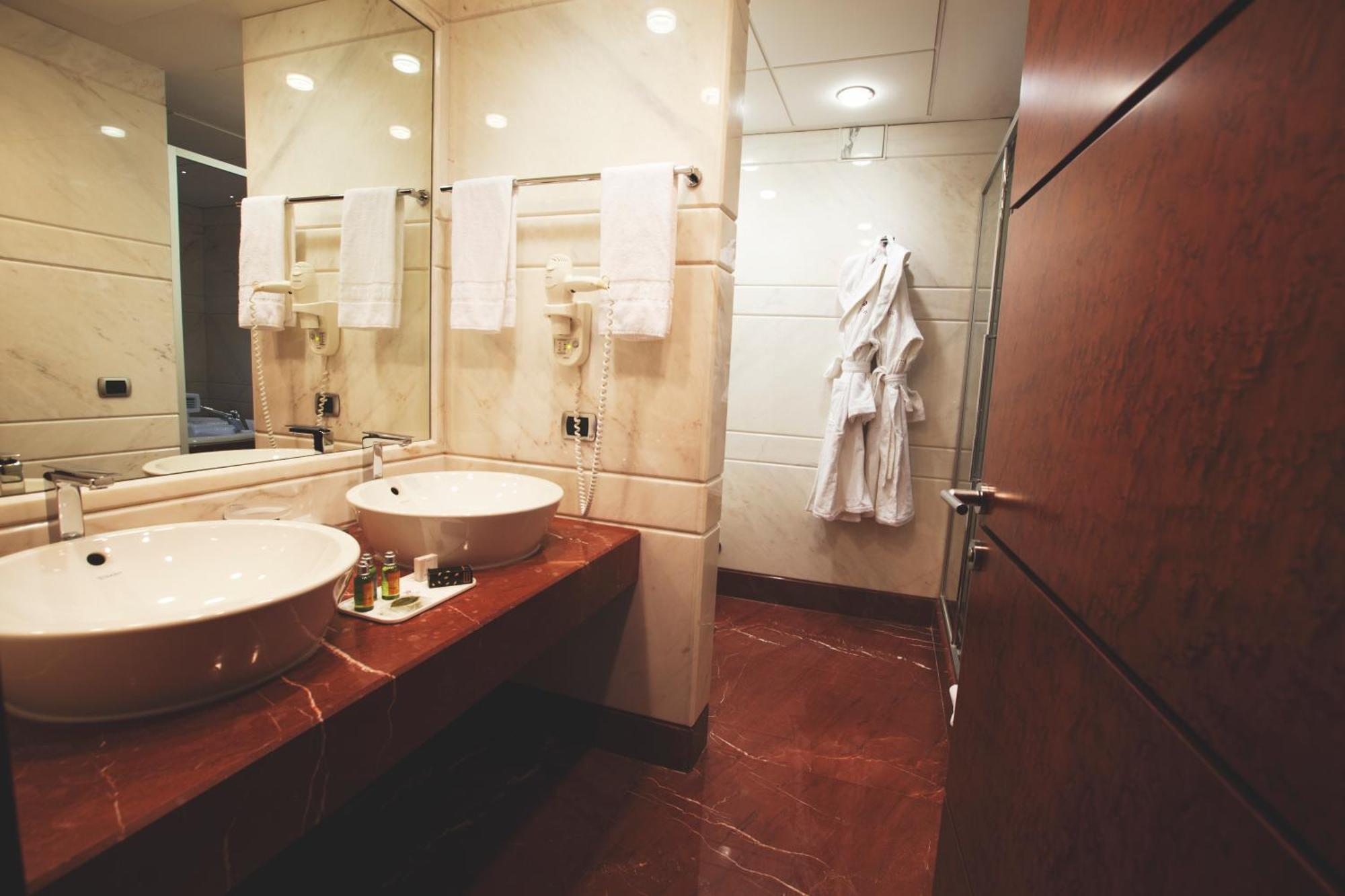King Suite with Whirlpool