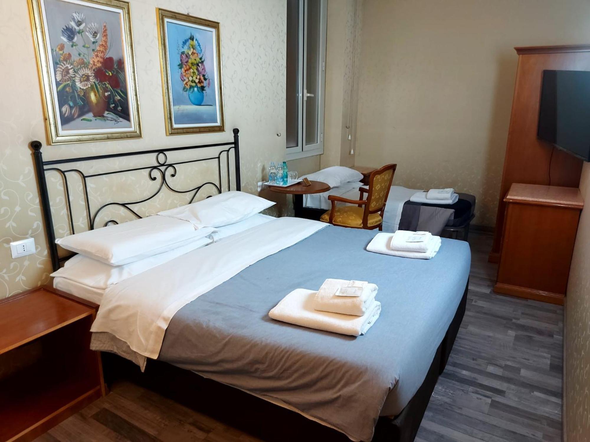 Classic Triple Room,1507063807:JPEG