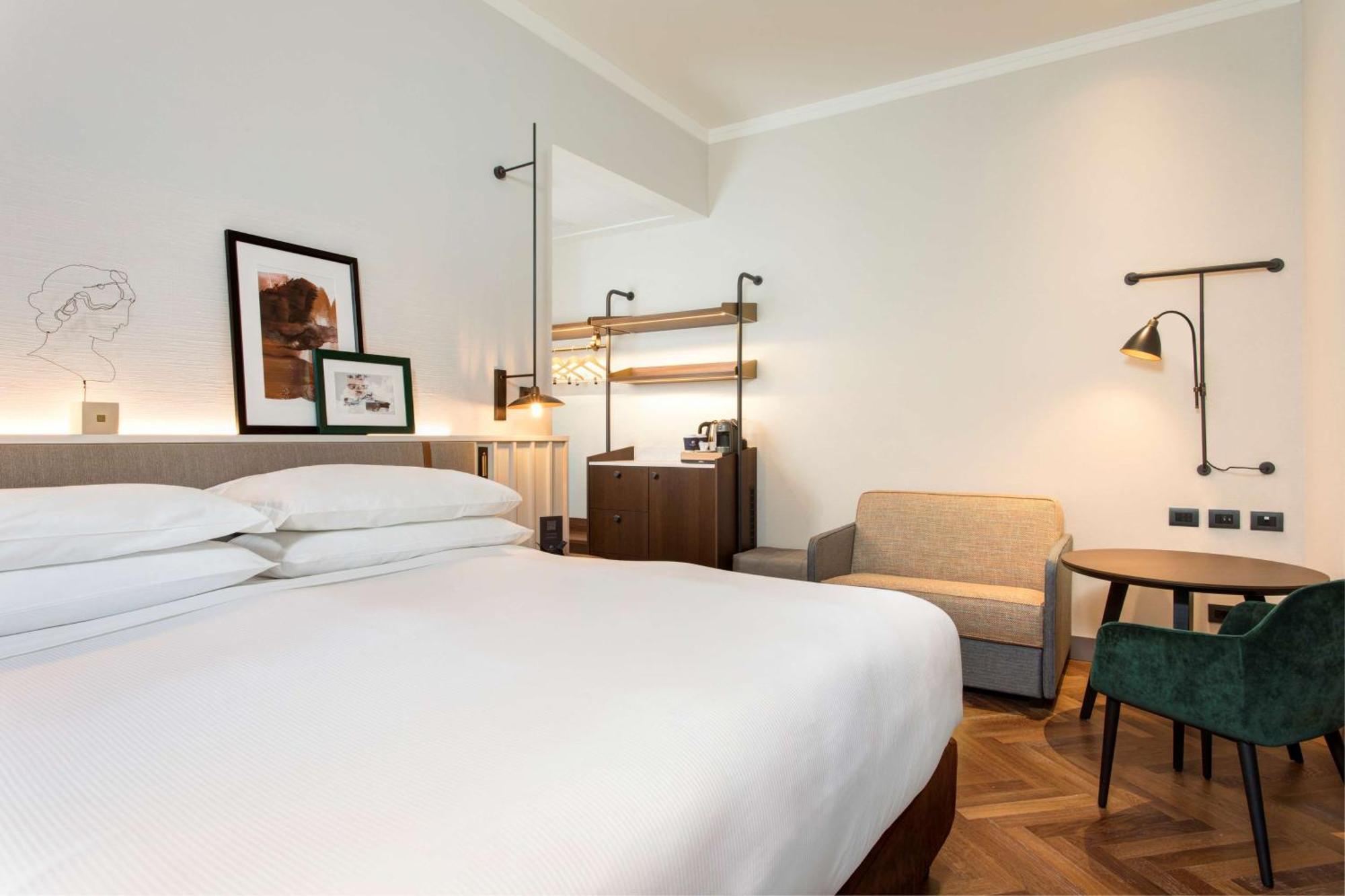 Superior King Room