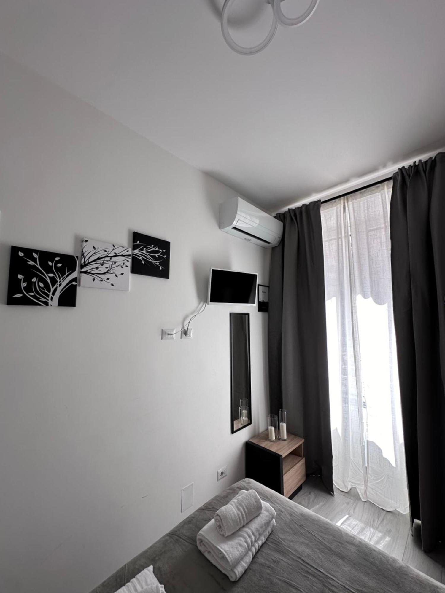 Double Room (1 Adult + 1 Child)