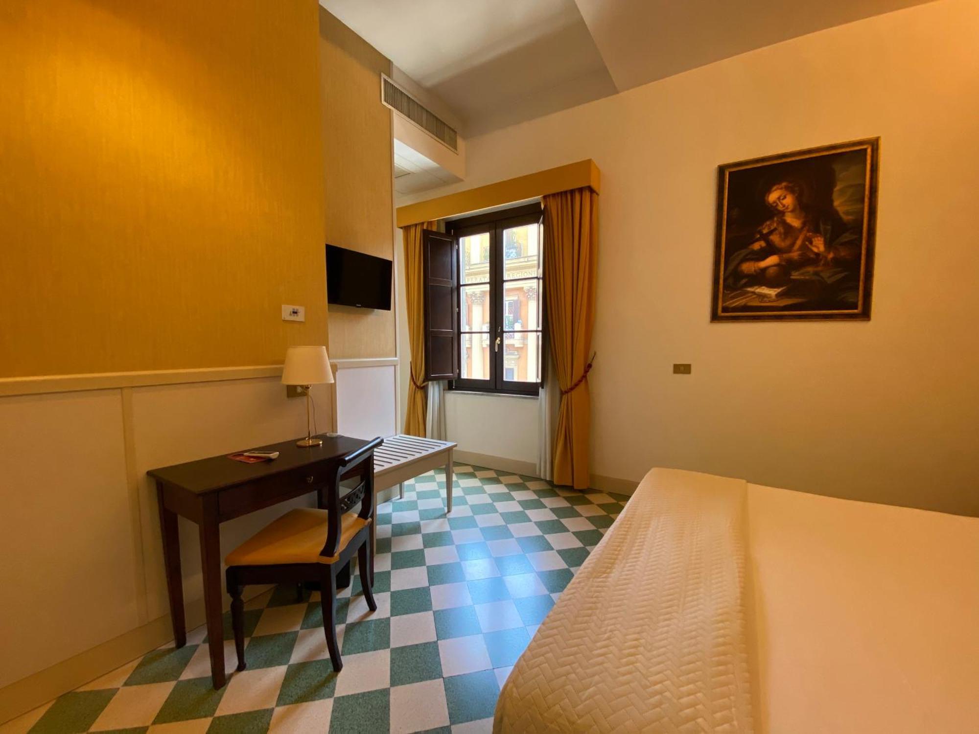 Superior Triple Room
