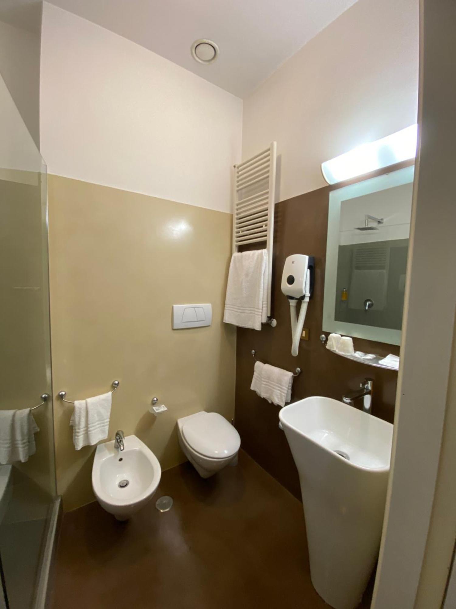 Economy Twin Room