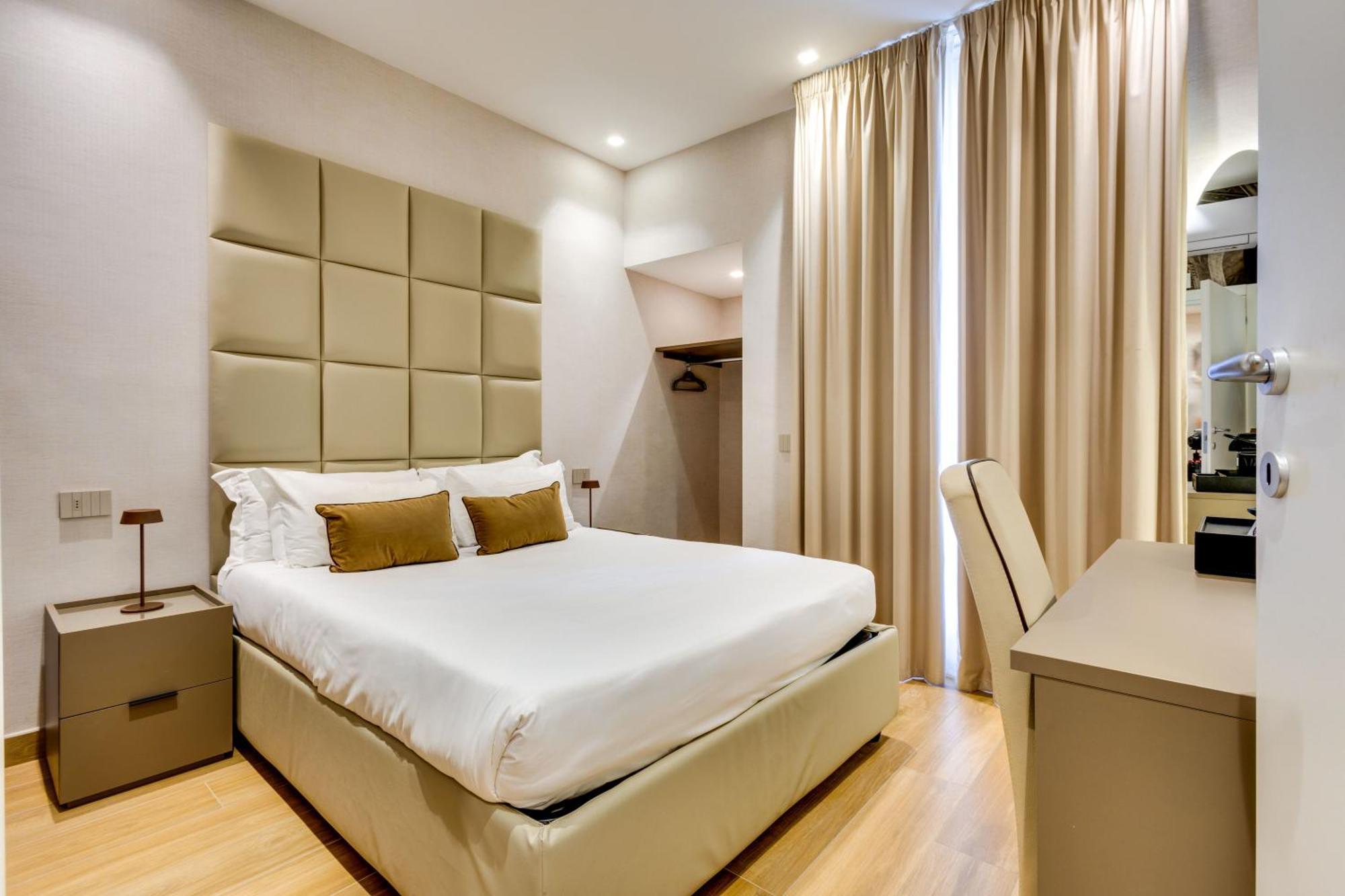 Deluxe Double Room with Balcony,1611097374:JPEG
