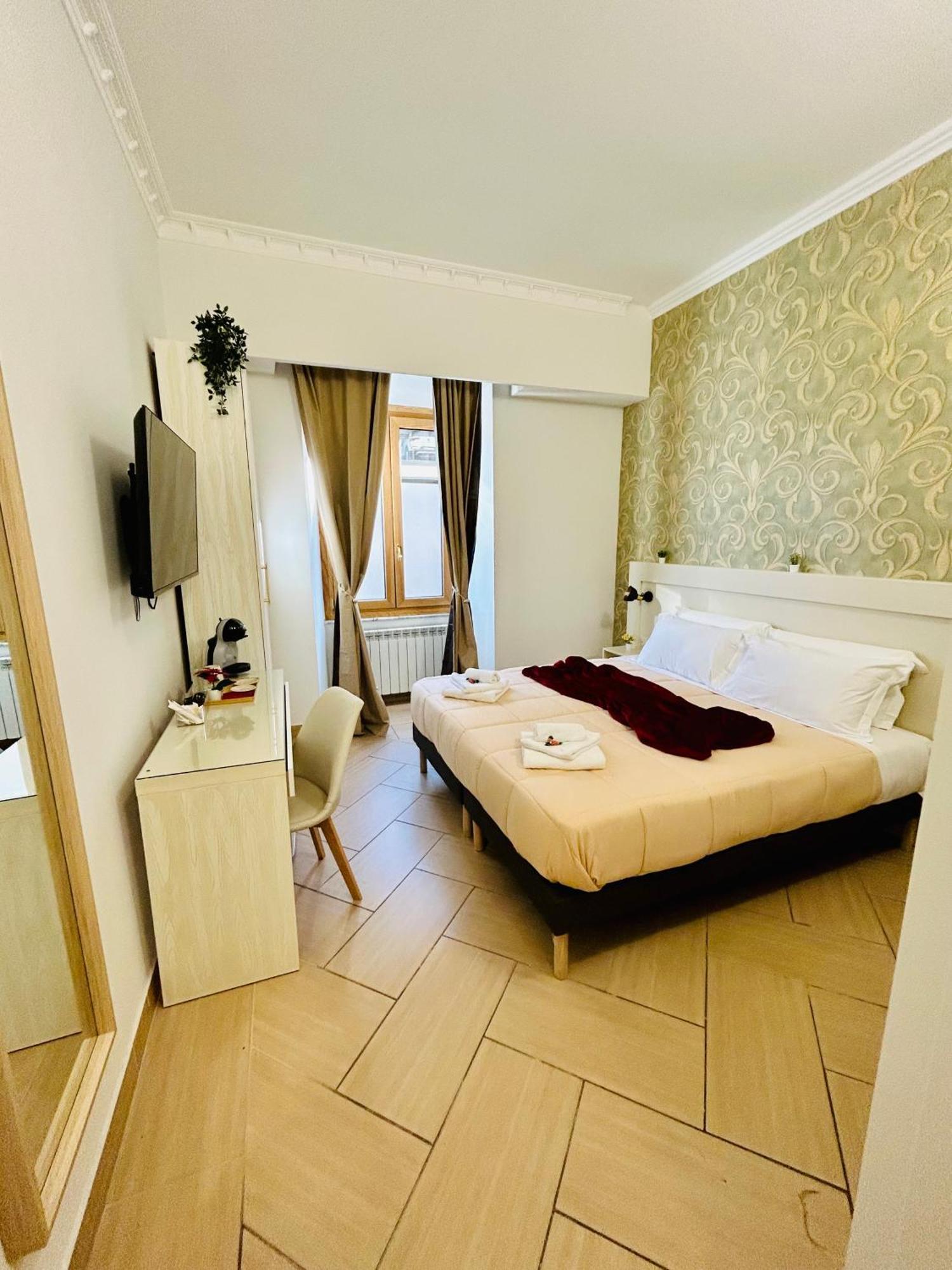 Deluxe Double or Twin Room