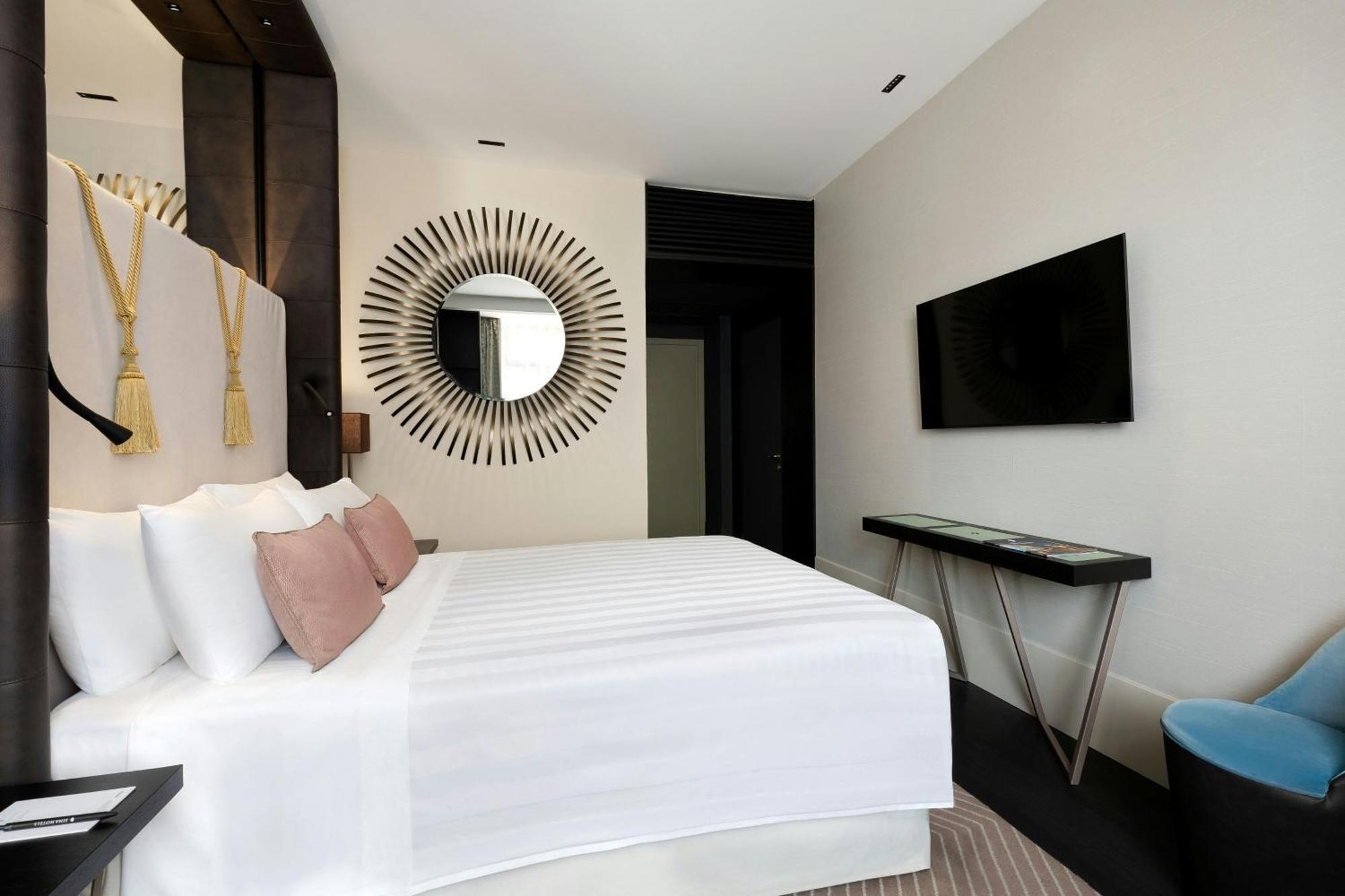 Superior King Room Urban View,1643134223:JPEG