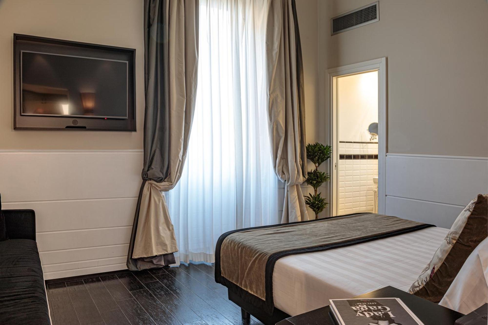 Classic Double Room