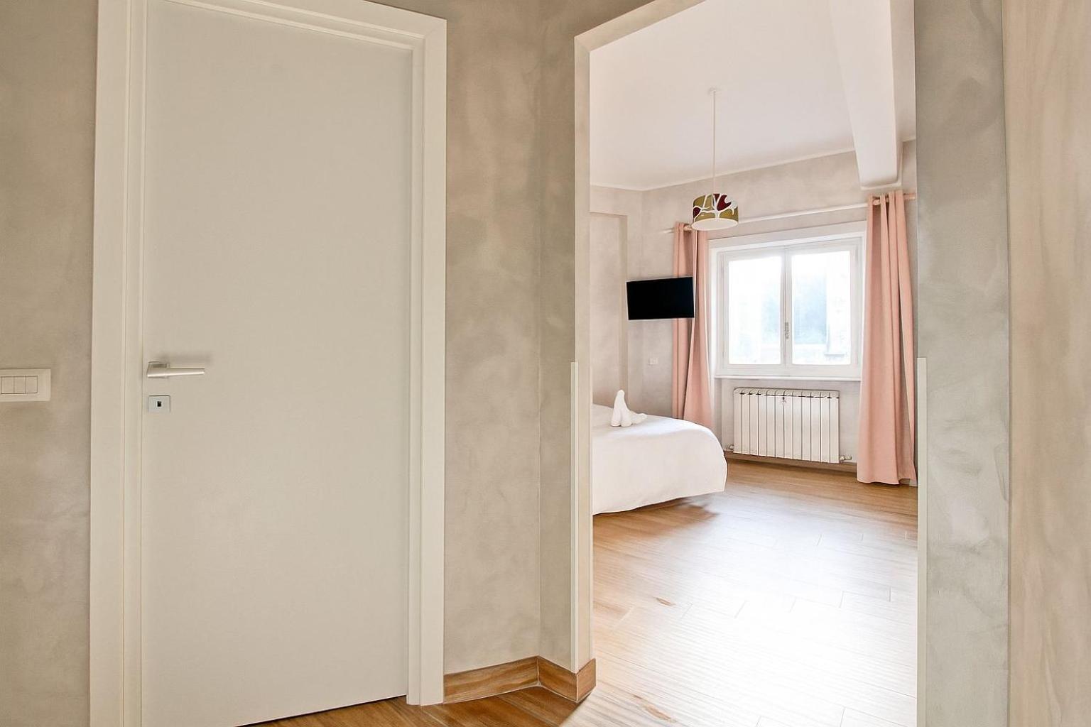 Deluxe Room (2 Adults + 1 Child)