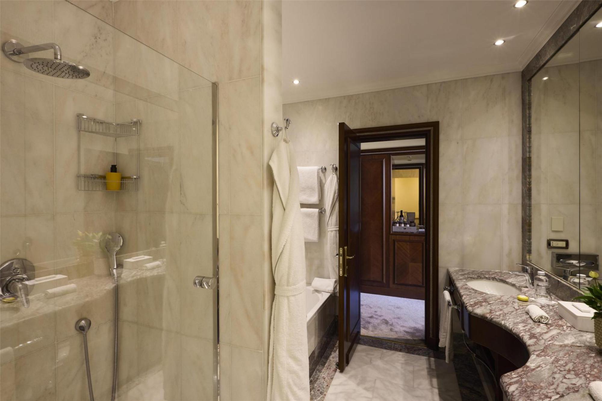 Junior Suite with Balcony and Piazza View