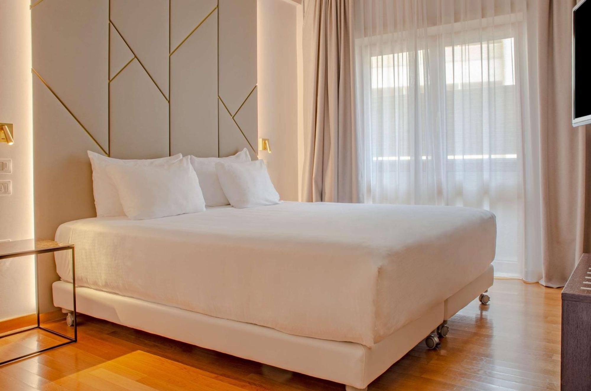 Family Room with Balcony and Extra Bed