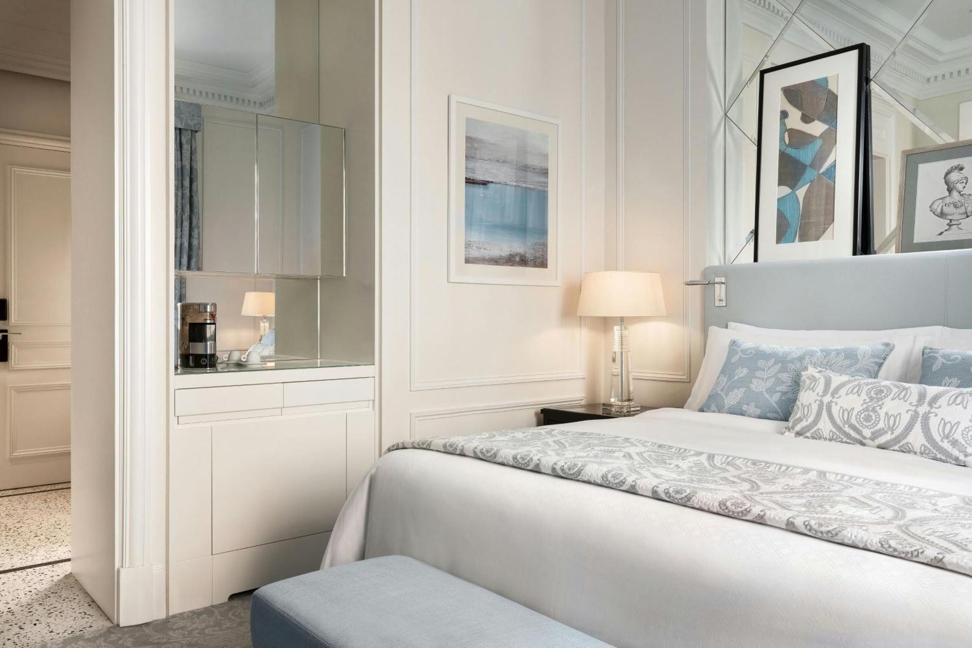 Deluxe Double King, Guest room