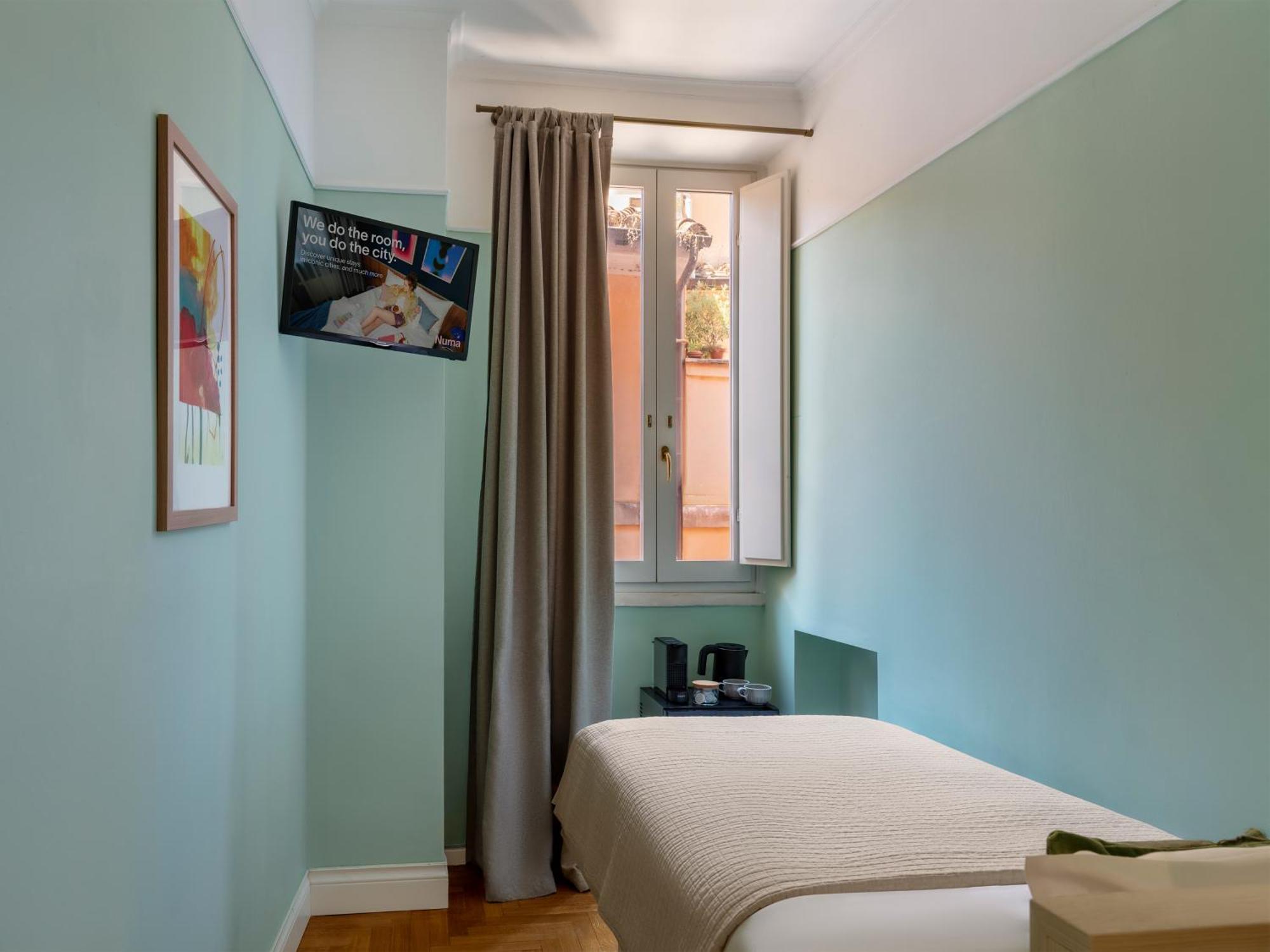 Small Room - Single Bed