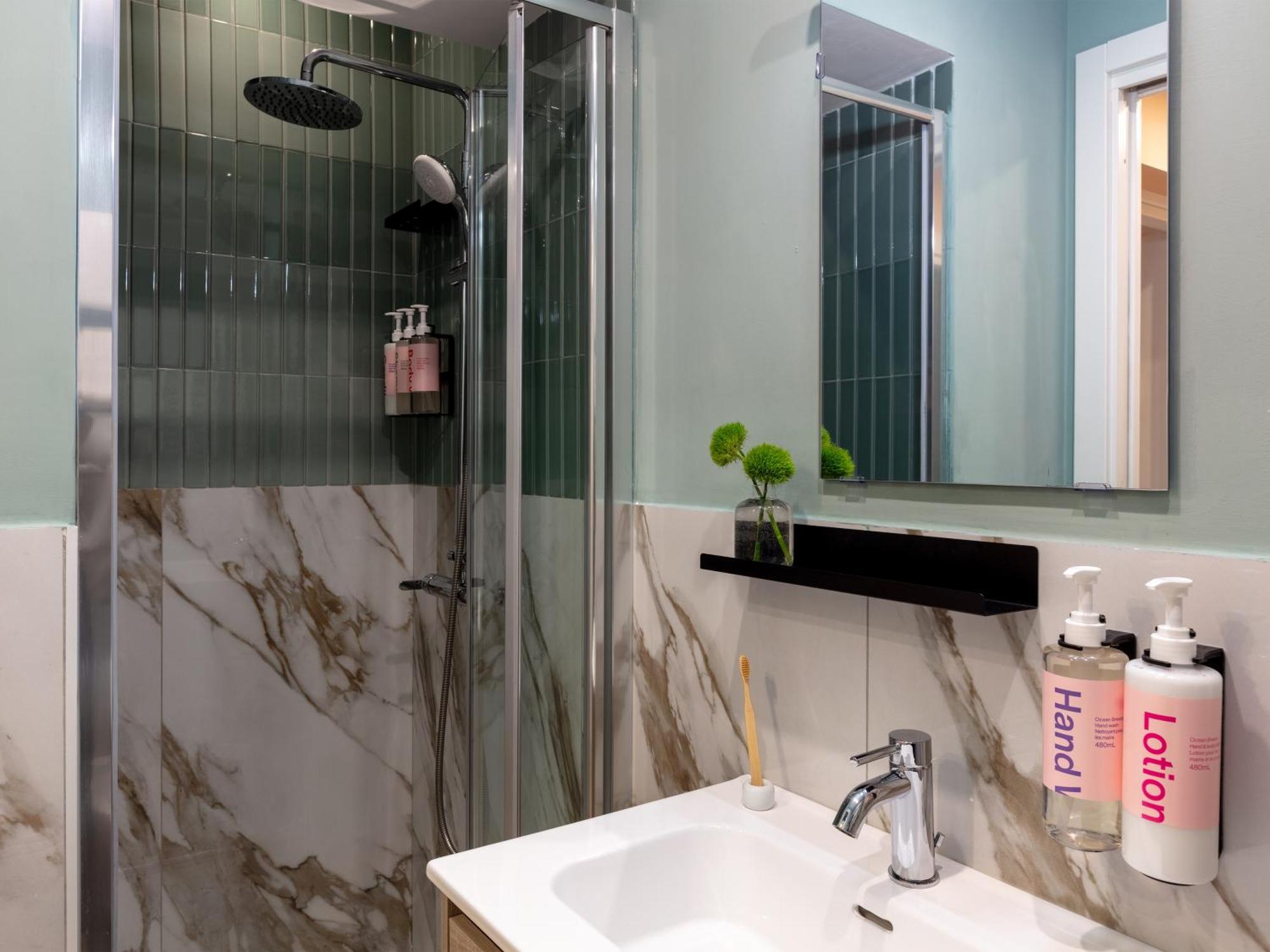 Connecting rooms - Two Bedrooms, One Bathroom