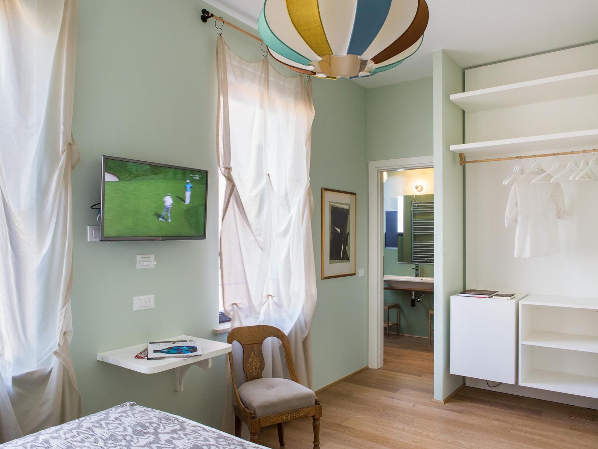 Superior King Room
