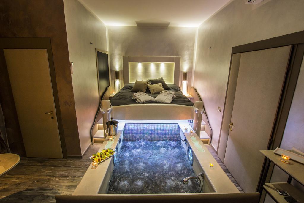 Double Room with Spa Bath