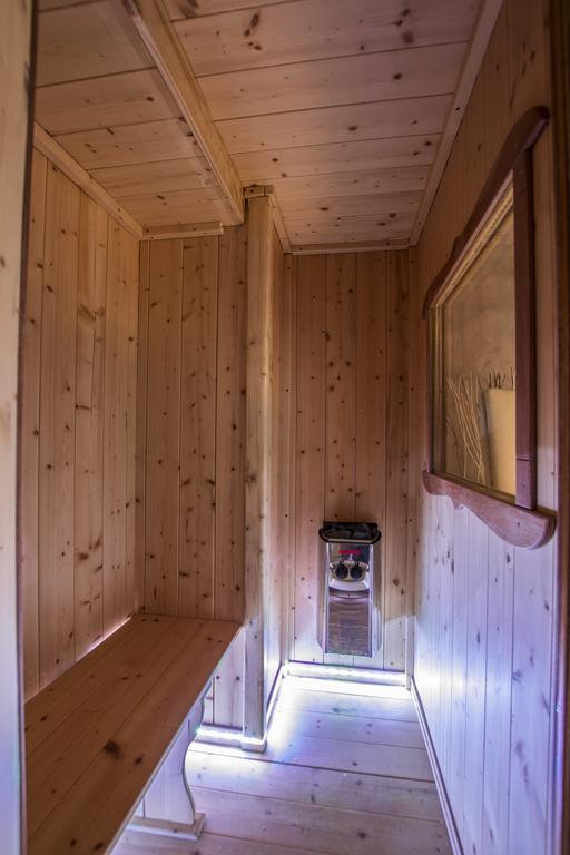 Deluxe Suite with Spa Bath