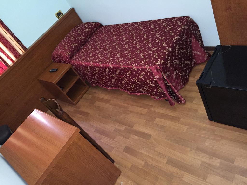 Single Room,435280083:JPEG
