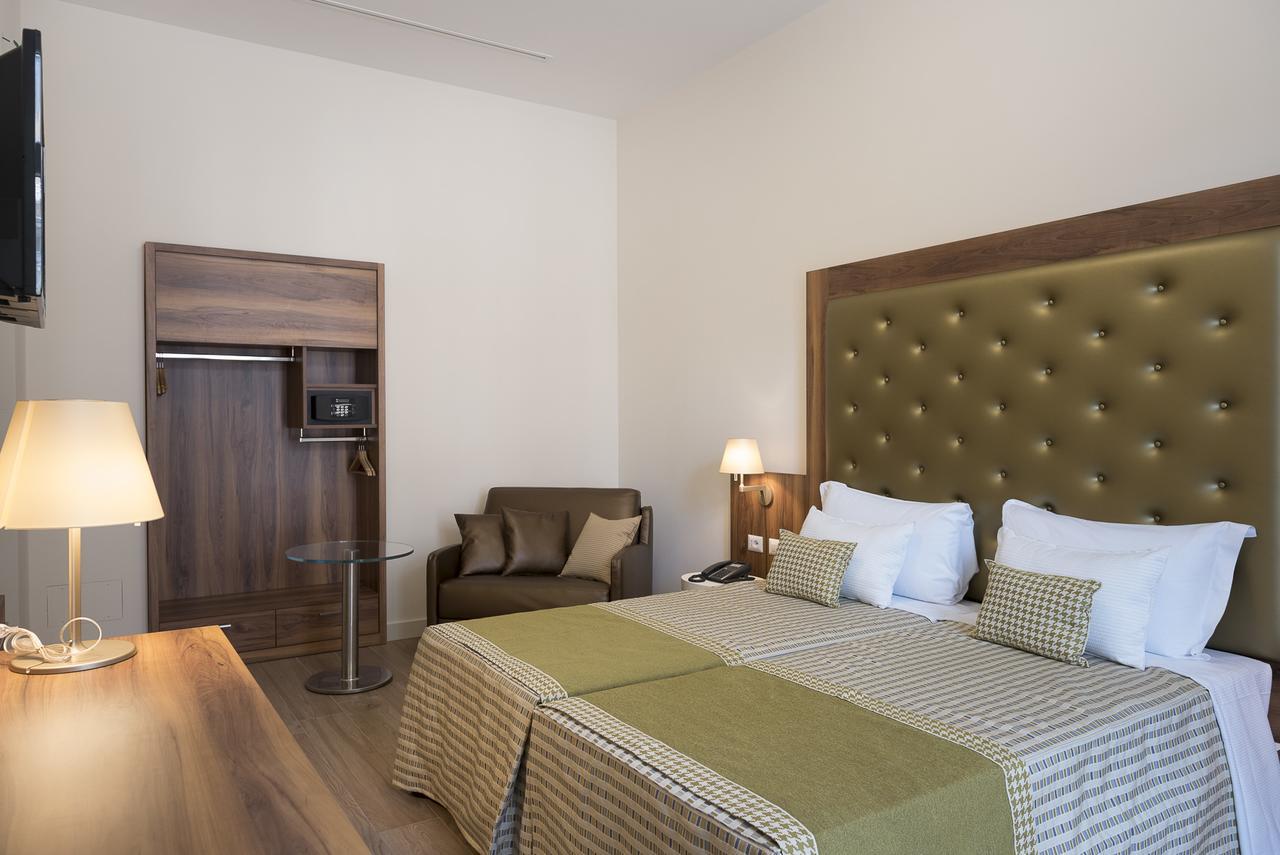 Deluxe Double Room with Extra Bed