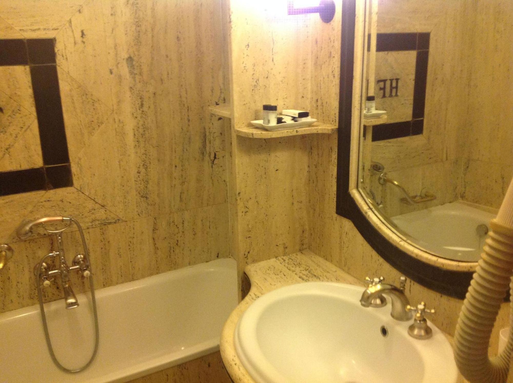Twin Room with City View