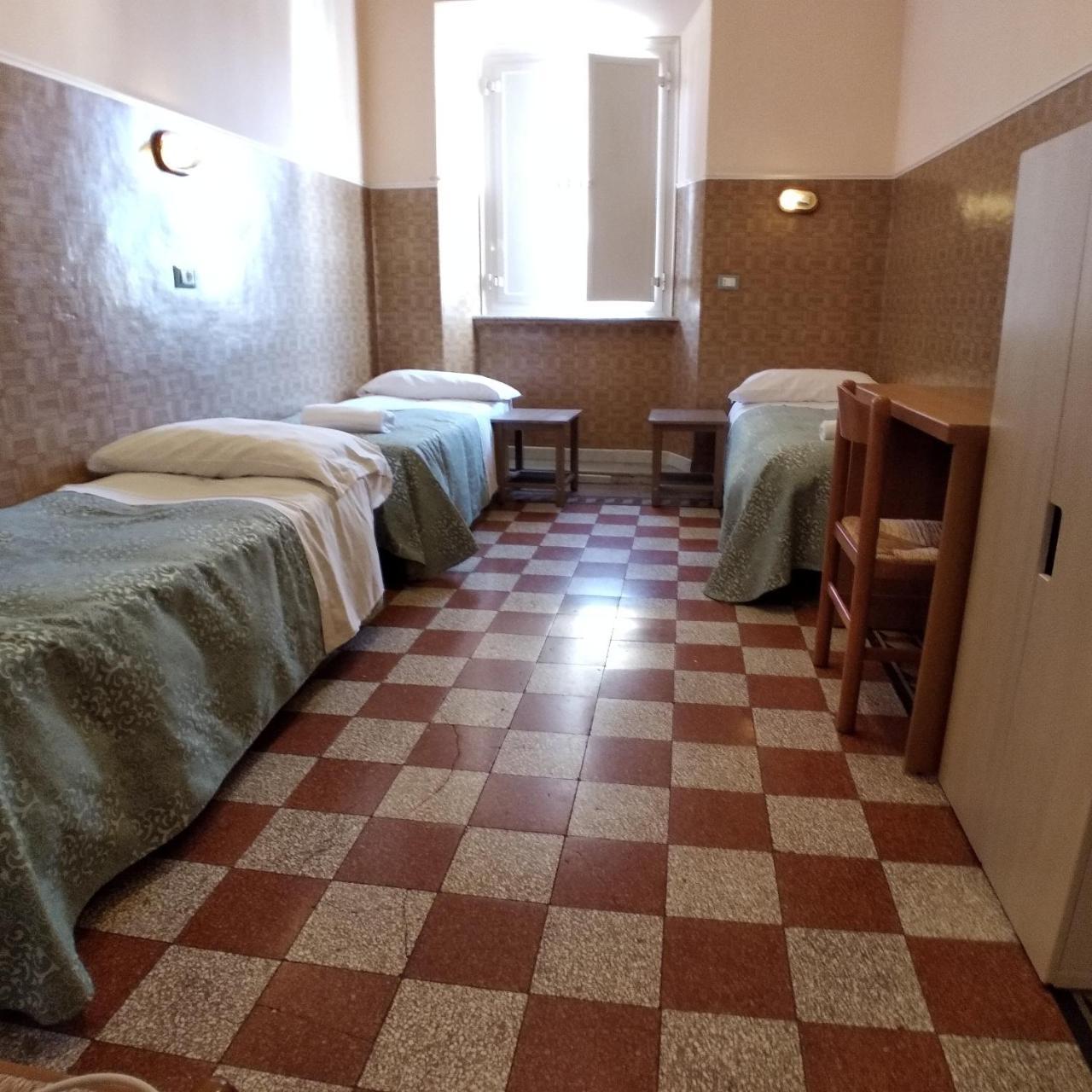 Triple Room with Shared Bathroom