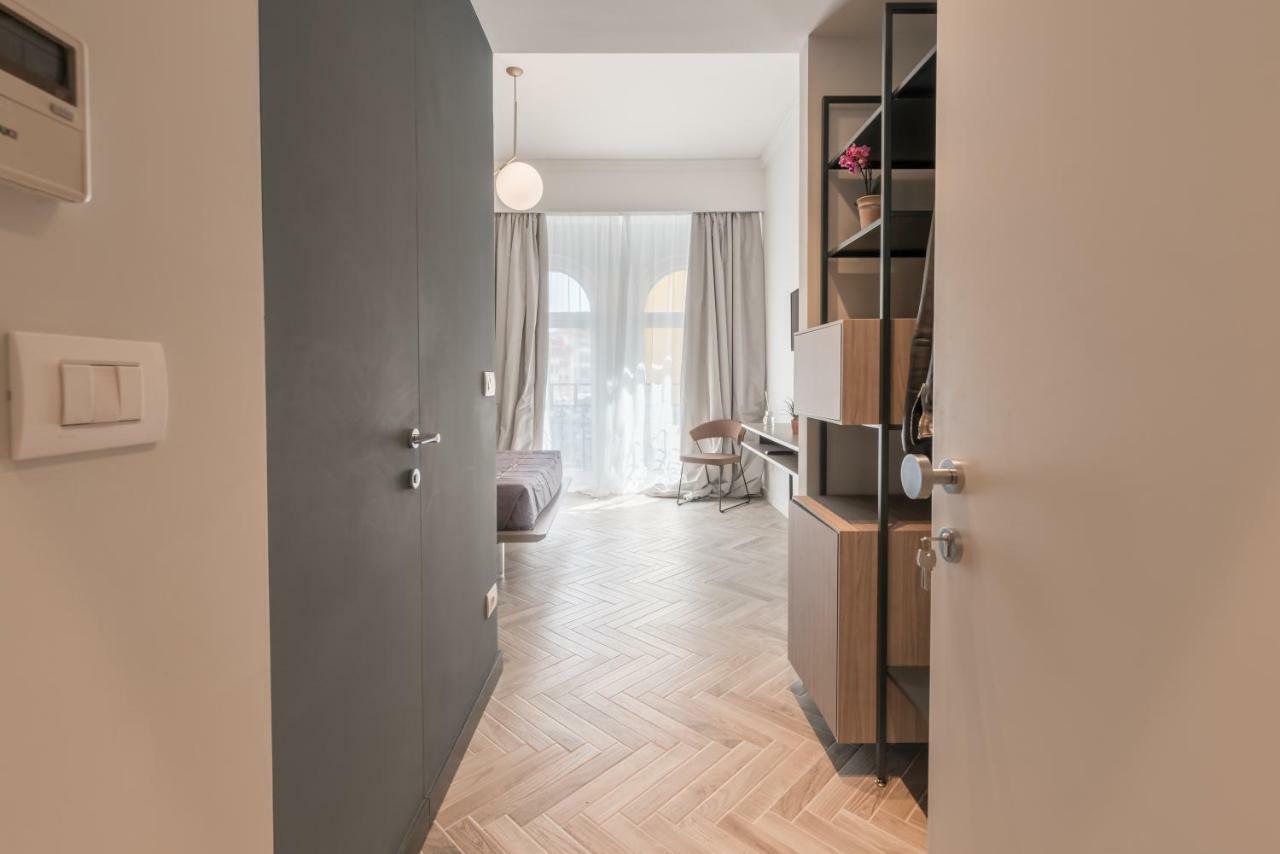 Deluxe Double or Twin Room with City View