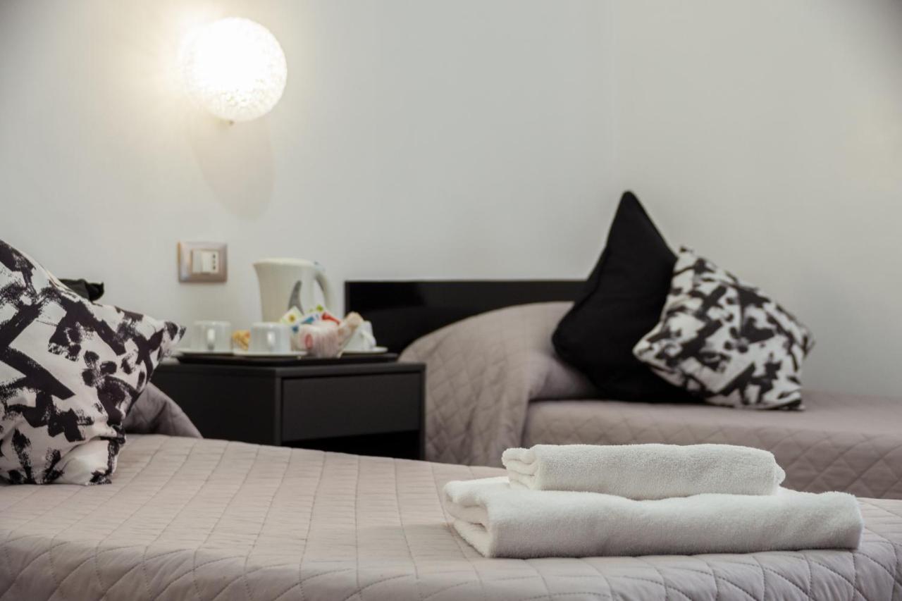 Double Room,982762279:JPEG