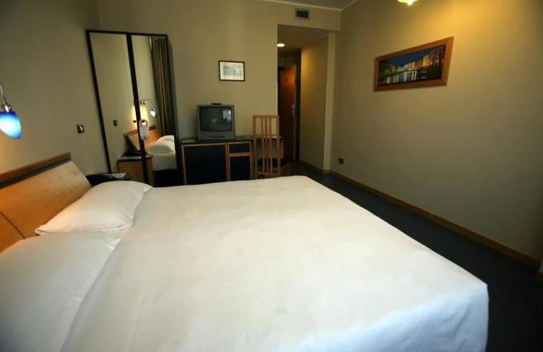 Sotel Nomentana Roma-1