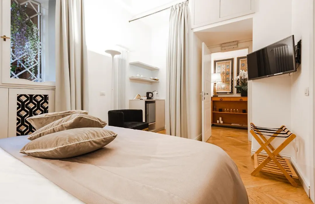Ebl Luxury Home-1