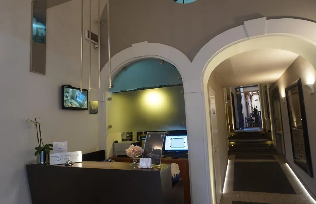 Trevi Palace Luxury Inn-1