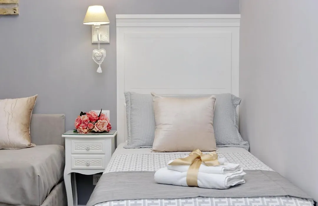 Roman Holiday Suites-1