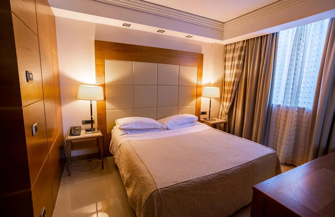 Papillo Hotels & Resorts Roma-1