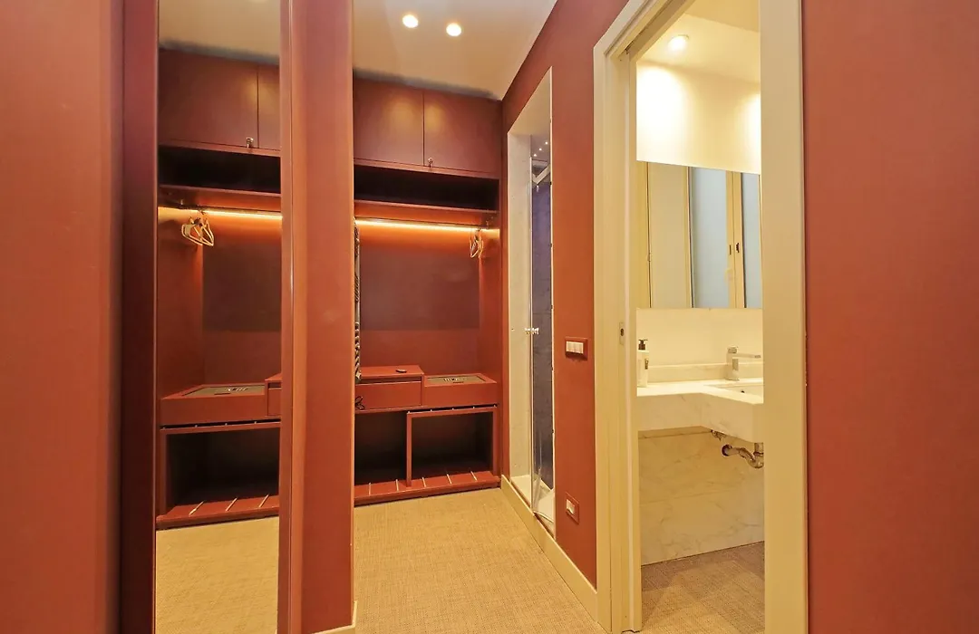 Velvet Inn-1