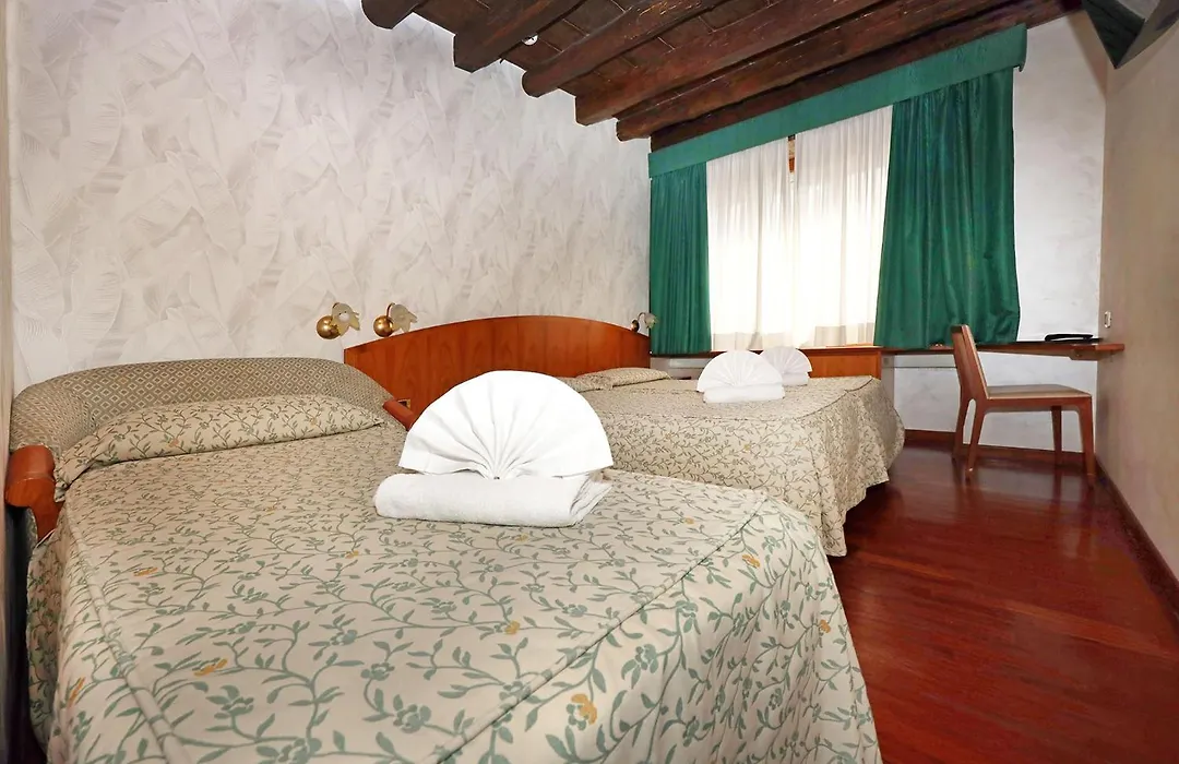Hotel Corot-1