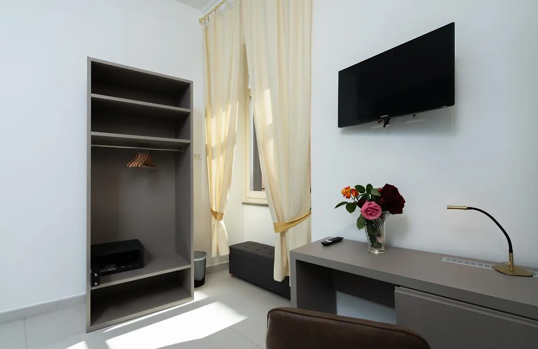 Alida Rooms-1