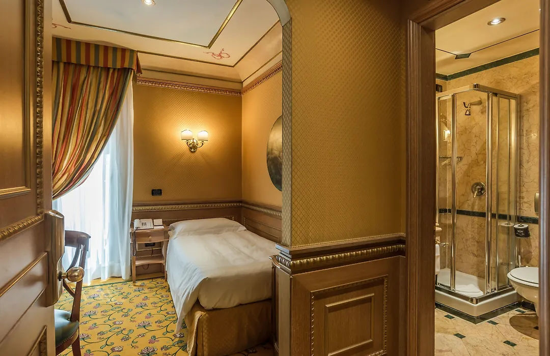 River Palace Hotel-1