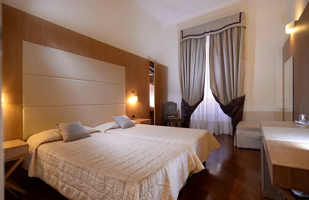 Hotel Golden-1