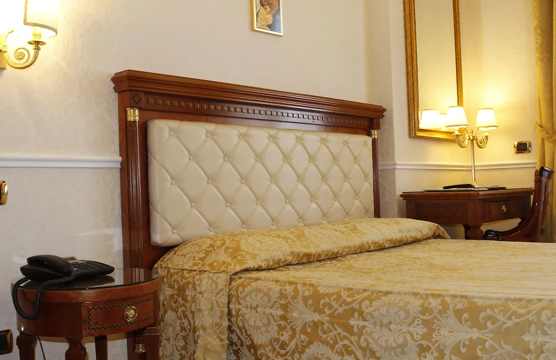 Hotel Villa Pinciana-1