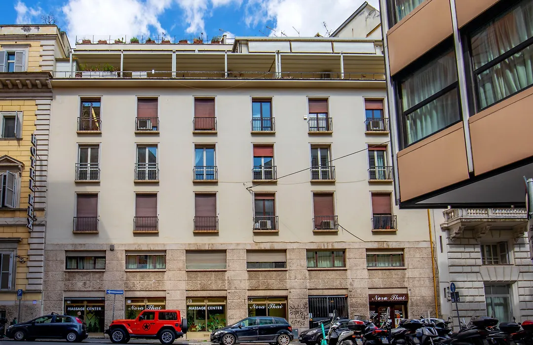 Hotel Gran Torino-1