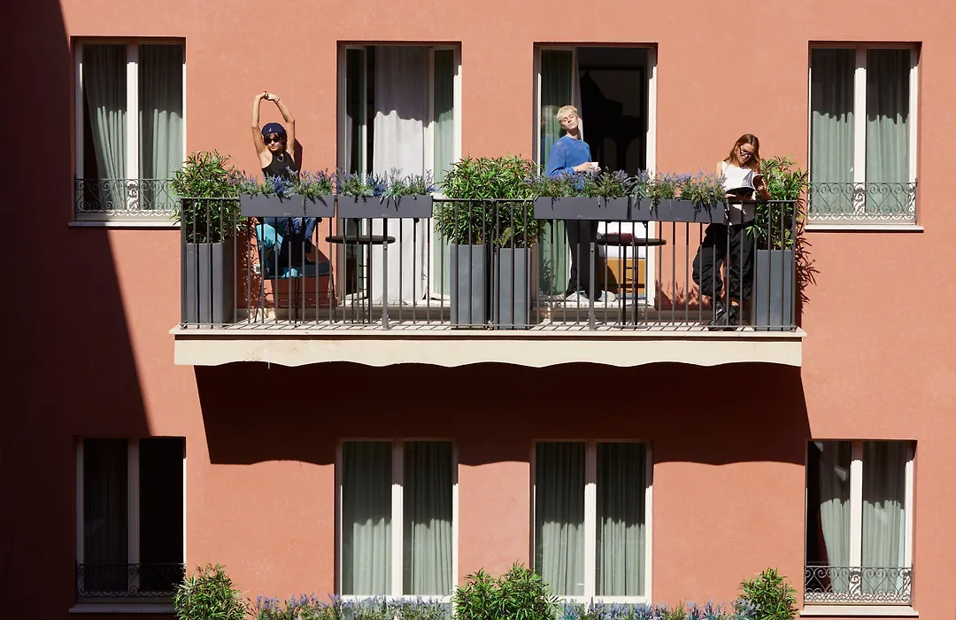 W Rome-1