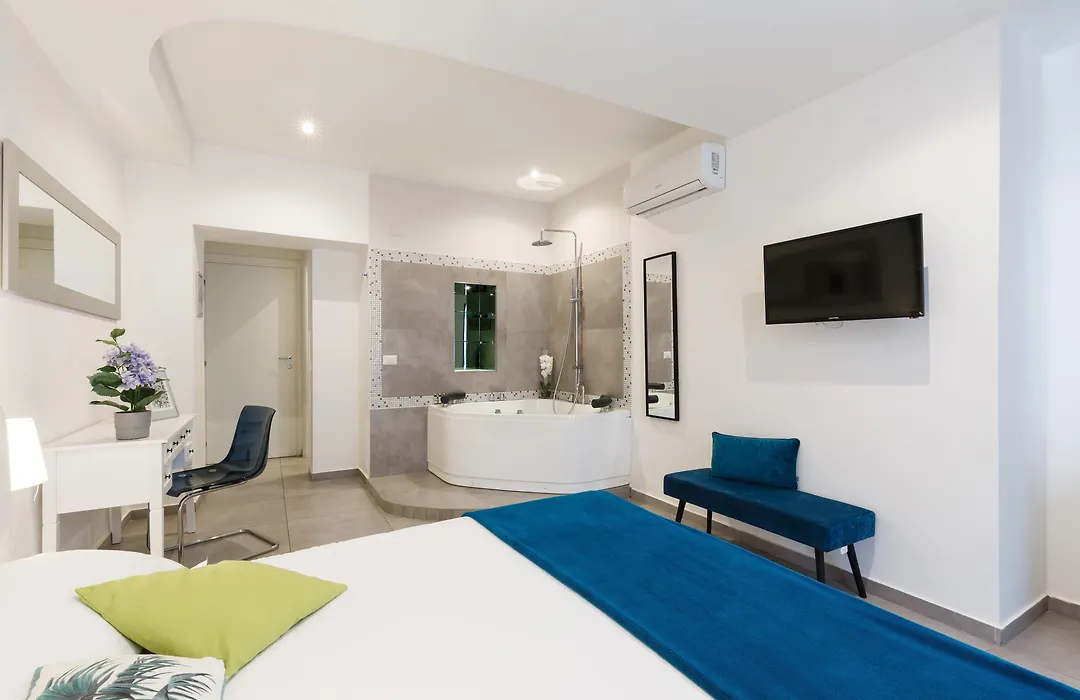 Aeterna Rooms Collection Guesthouse-1