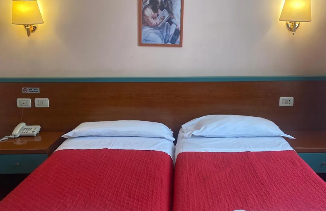 Hotel Center 3-1