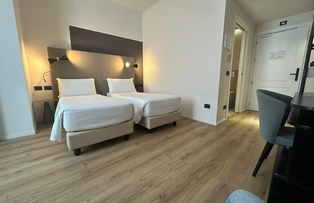 Hotel Porta Pia-1
