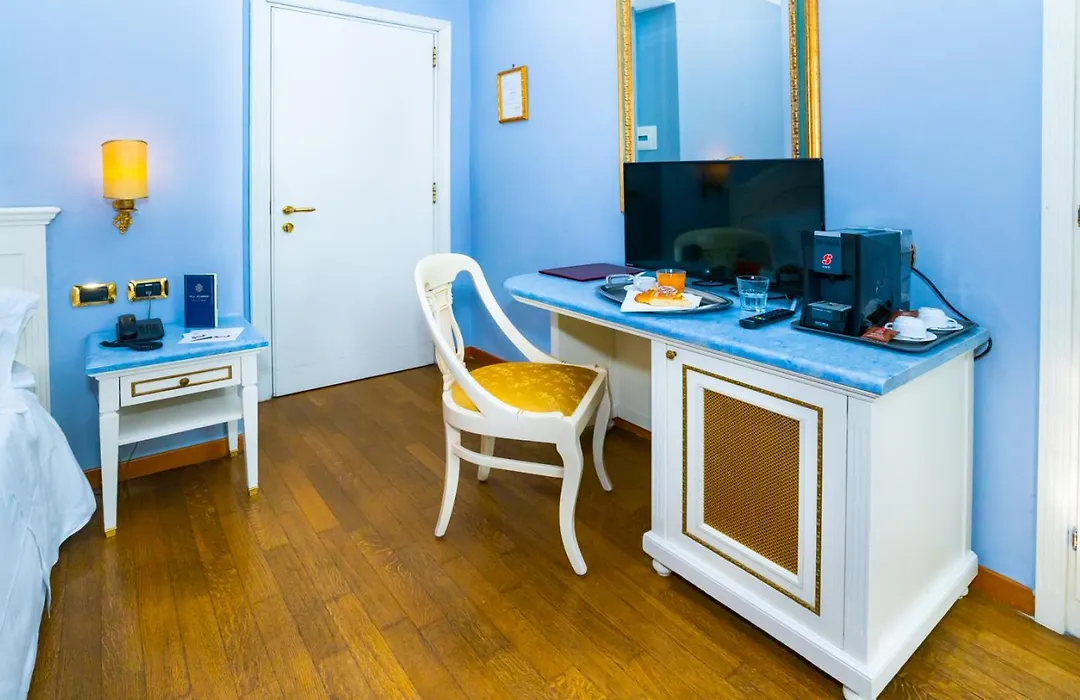 Hotel La Lumiere Di Piazza Di Spagna-1