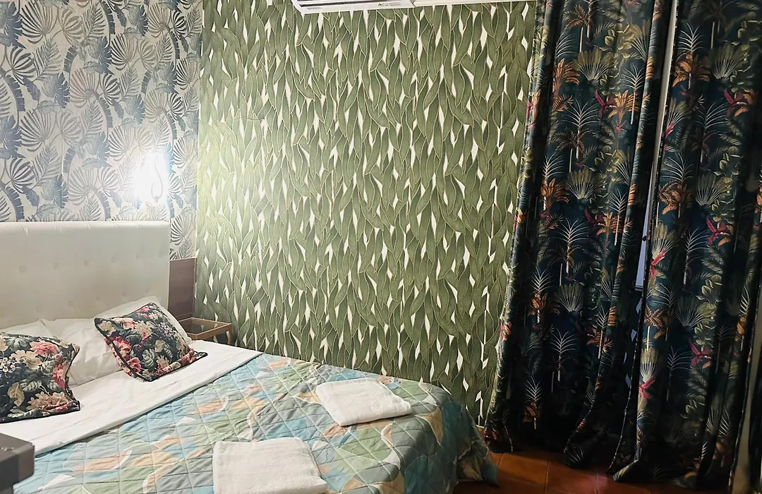 Magenta Roma House-1