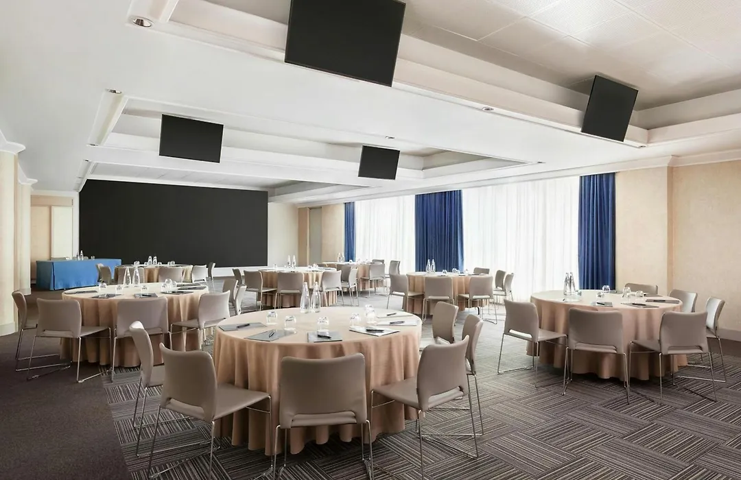 Courtyard By Marriott Rome Central Park-1