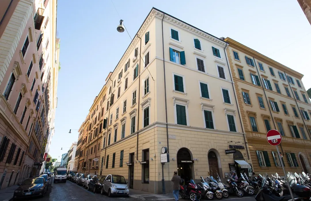 Crosti Hotel-1